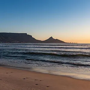 ocean-vibes.hotels-capetown.com/